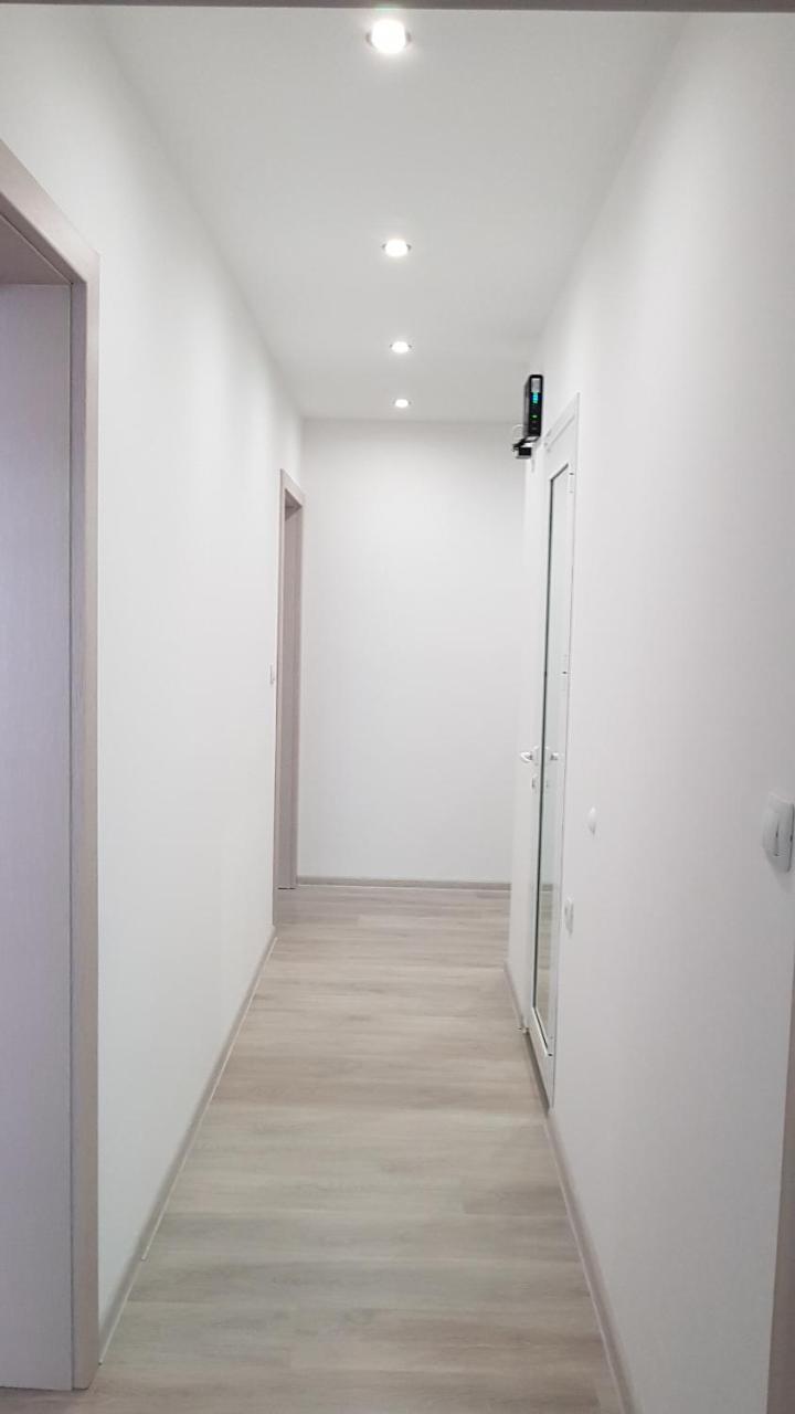 Д И В 2 - D & V 2 Apartment Sandanski Dış mekan fotoğraf